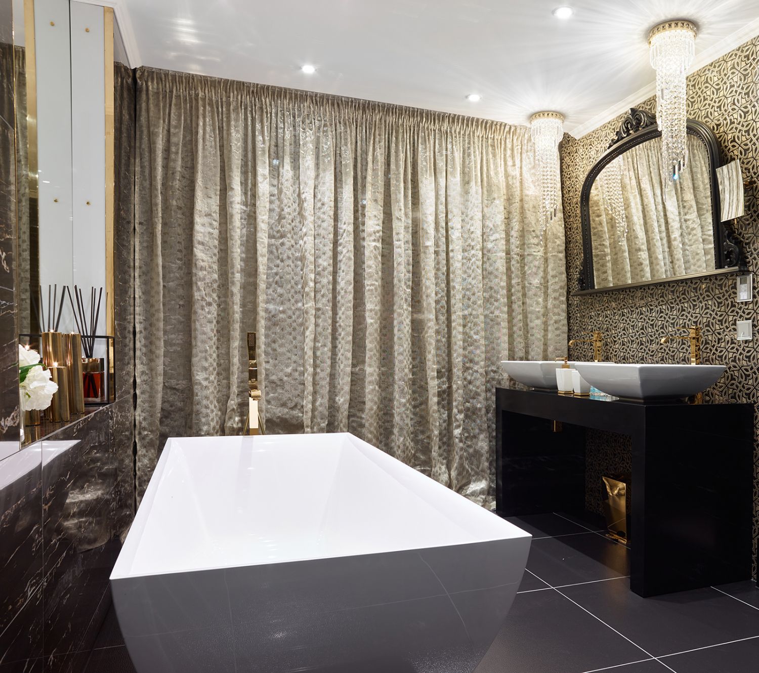 Signature Suite 103