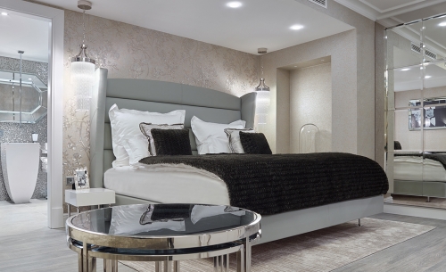 Deluxe Room 102