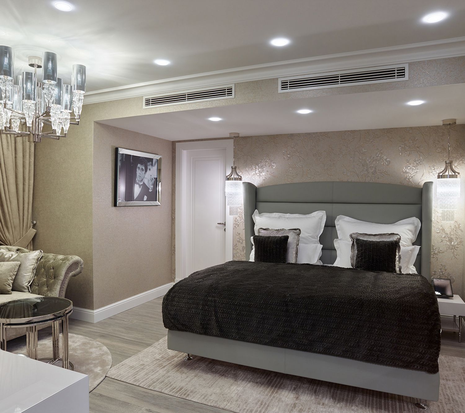 Deluxe Room 102