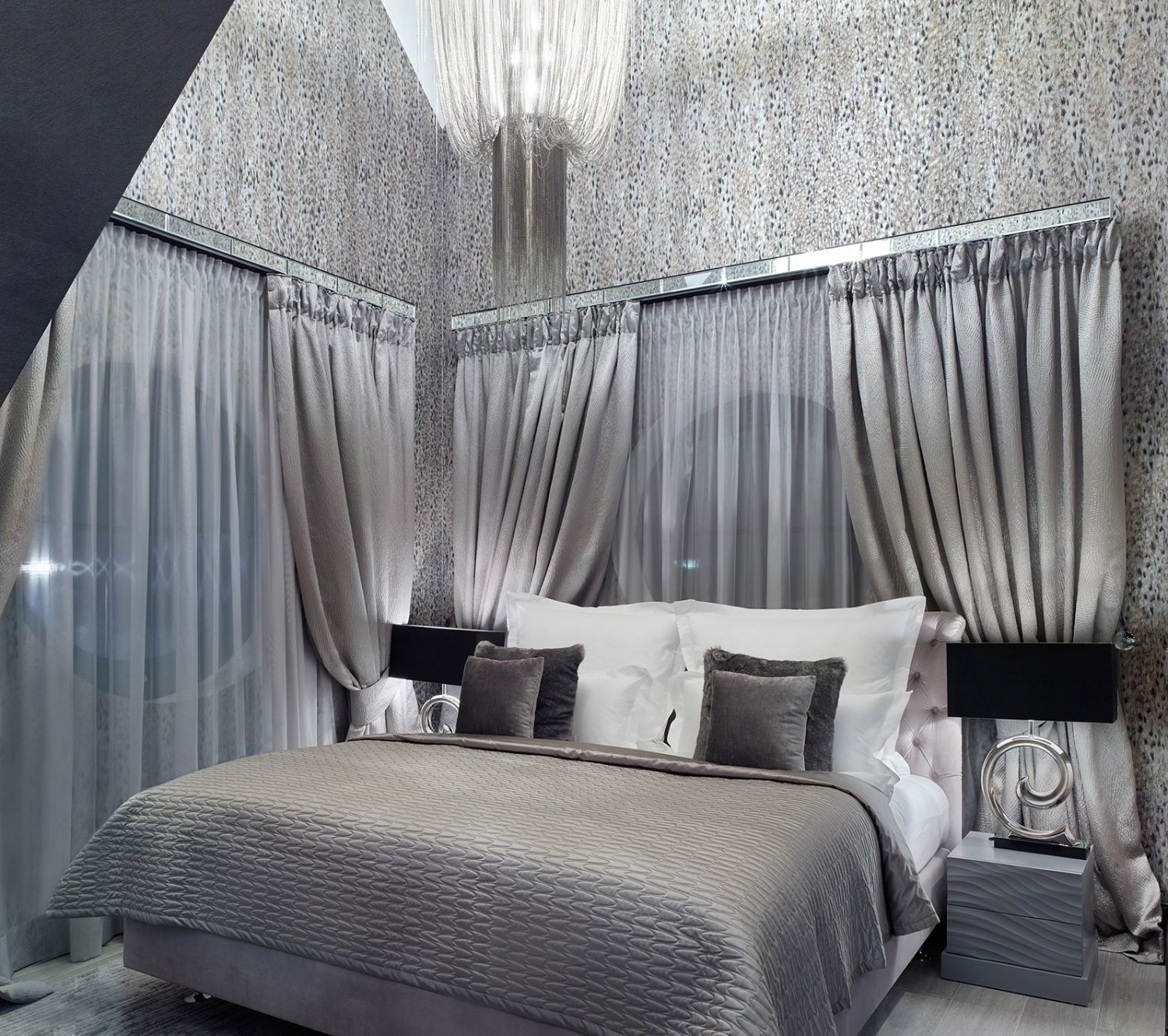 Signature Suite 204