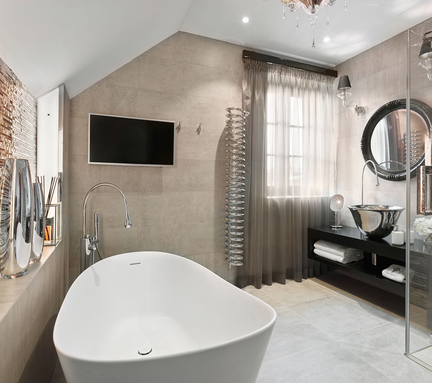 Deluxe Room 205