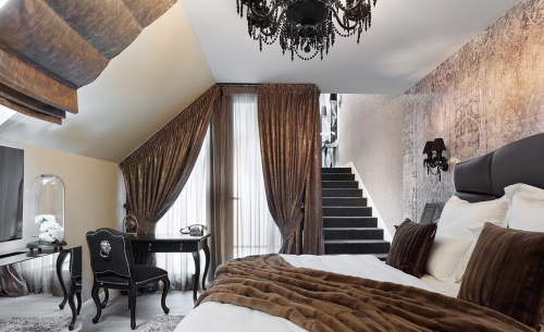 Deluxe Room 206