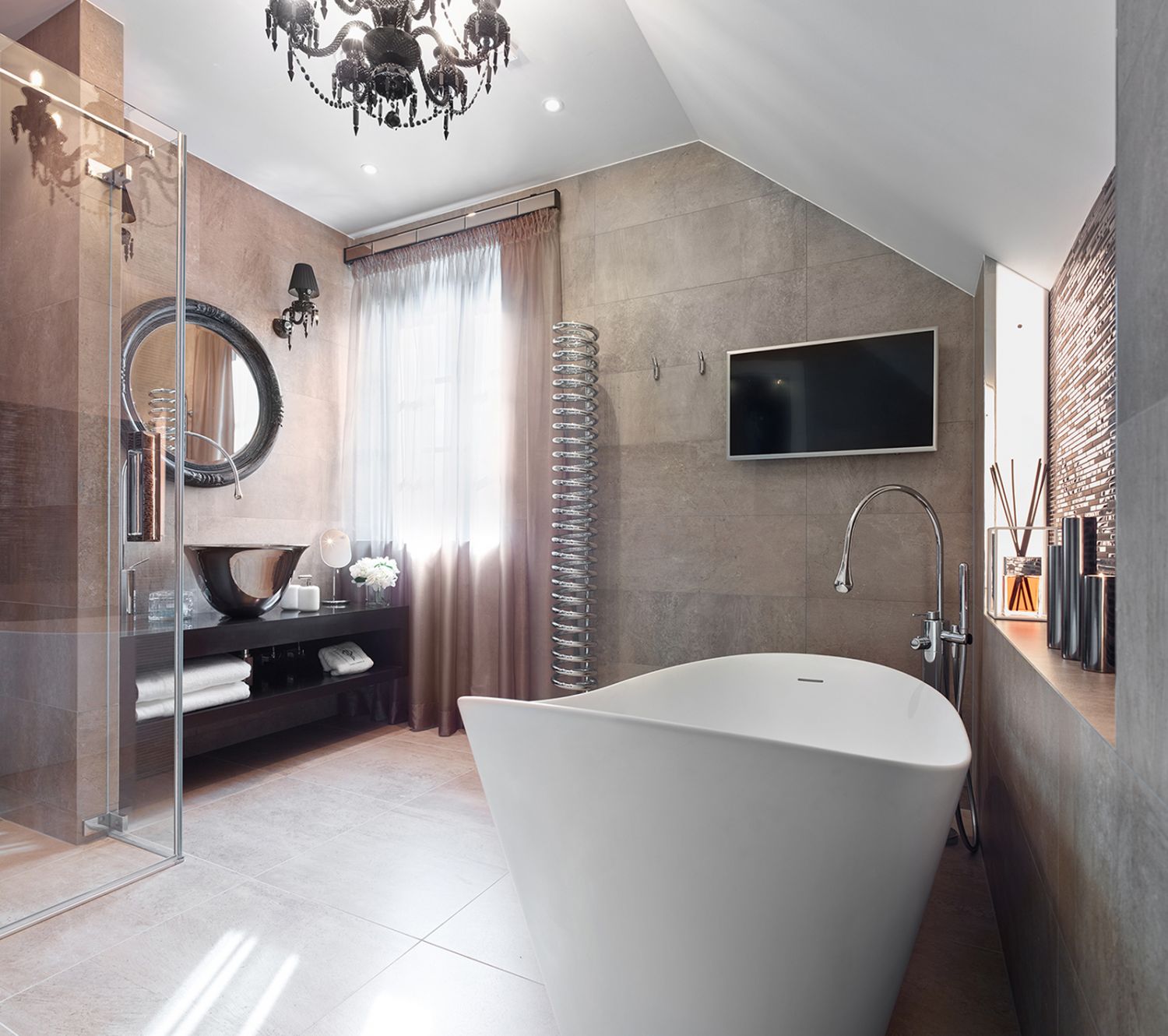 Deluxe Room 206