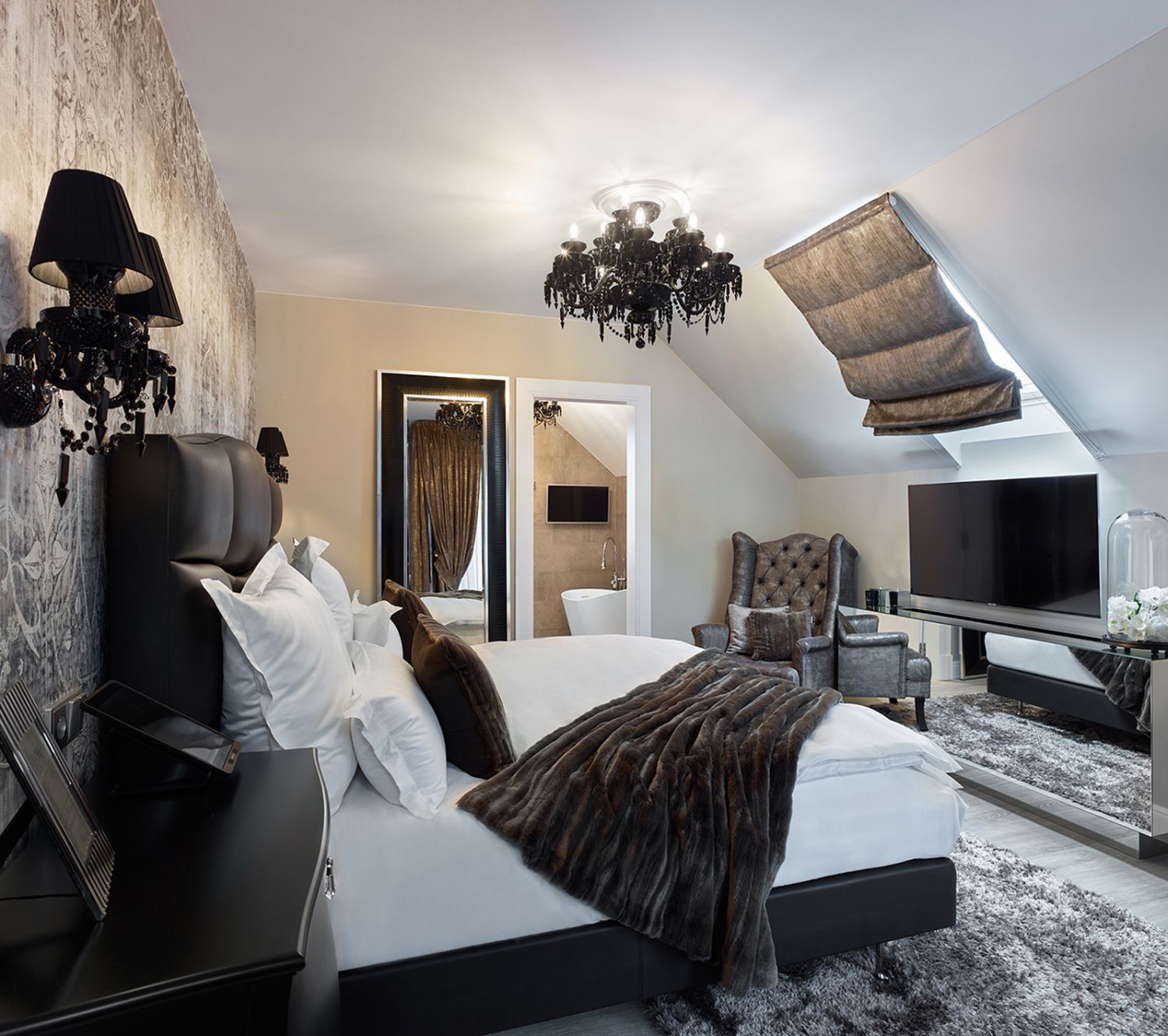 Deluxe Room 206