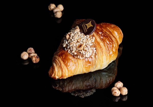 Croissant lískooříškový